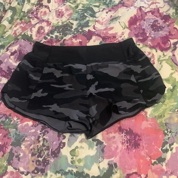 Athleta camouflage running shorts - Picture 1 of 4